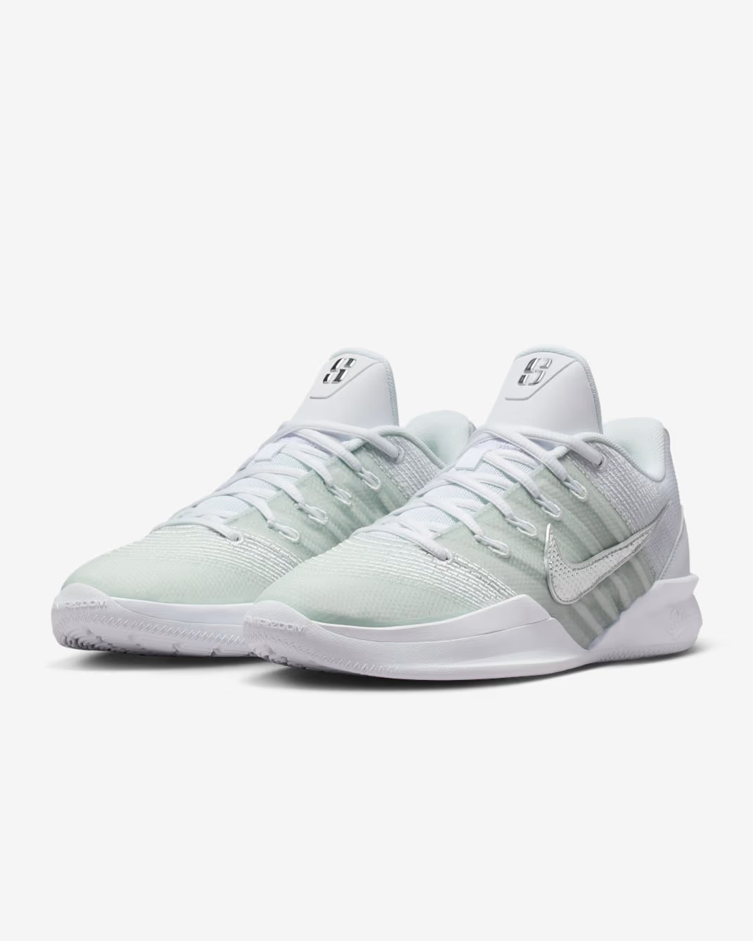 Nike Vomero 18 detail view